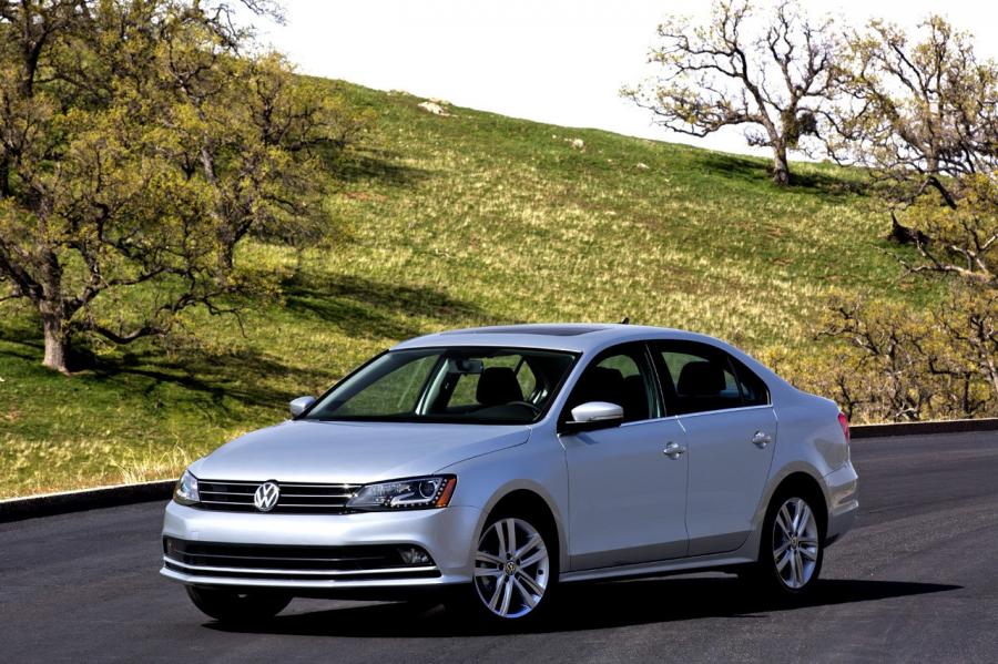  Volkswagen Jetta 2015 года  (US) (фото 42 из 62)